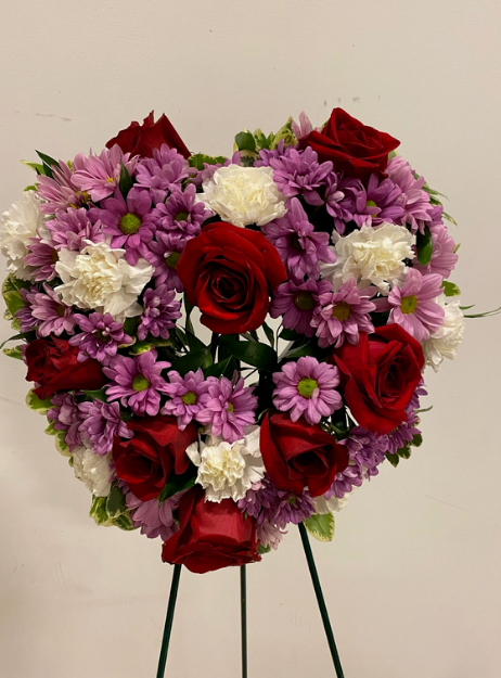 Picture of Small Open Heart  Standing Spray